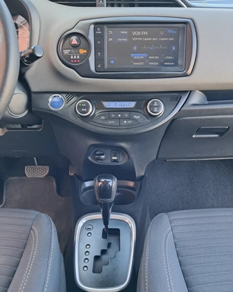Toyota Yaris cena 58900 przebieg: 93800, rok produkcji 2020 z Kielce małe 781